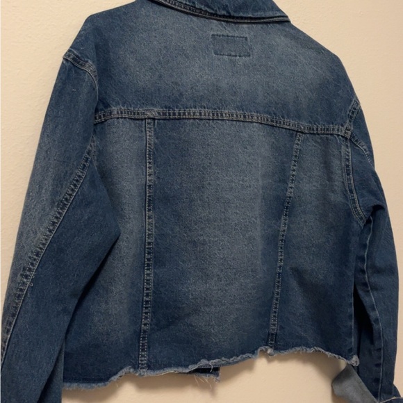 Red Star Cropped Blue Denim Jacket - Picture 5 of 5